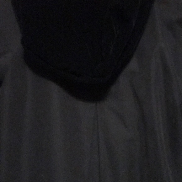 Gallery black coat with hood and zip out lining - Picture 14 of 15